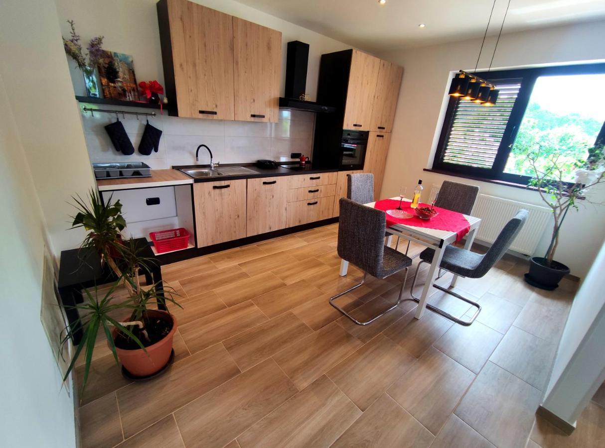 Apartmani Melia Marčelji Exterior foto